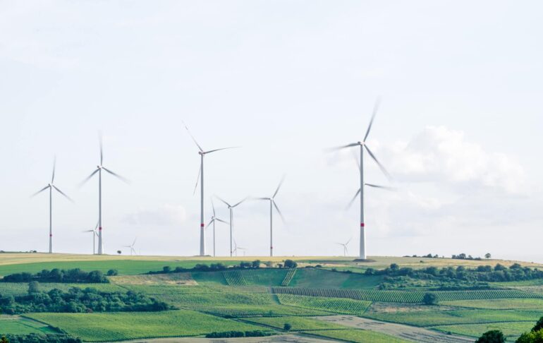 Renewable Energy Sources and Power Failure Risks